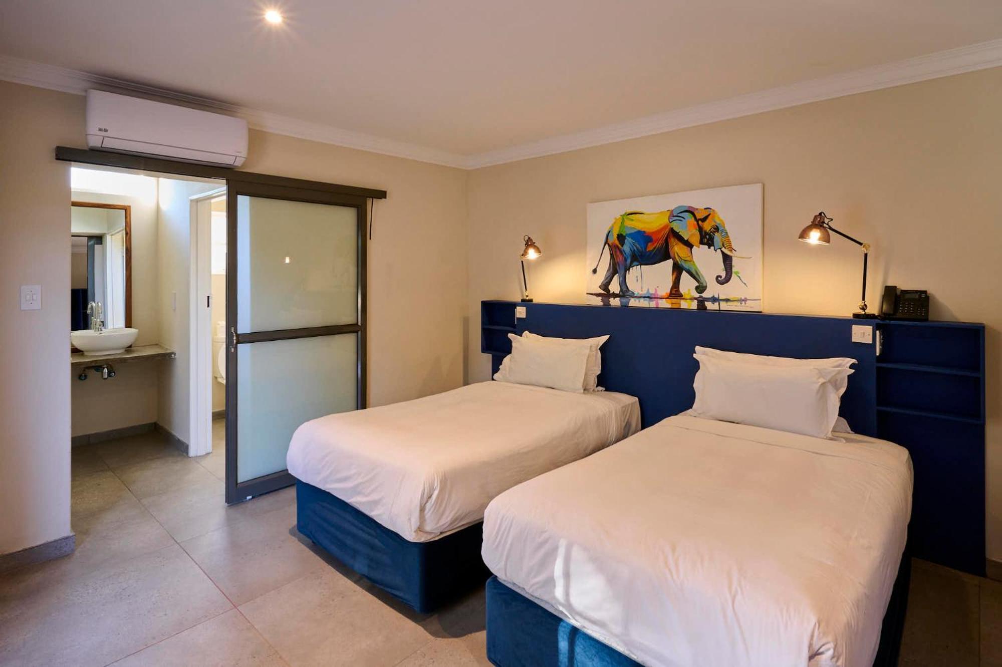 Sedia Hotel Maun Bagian luar foto